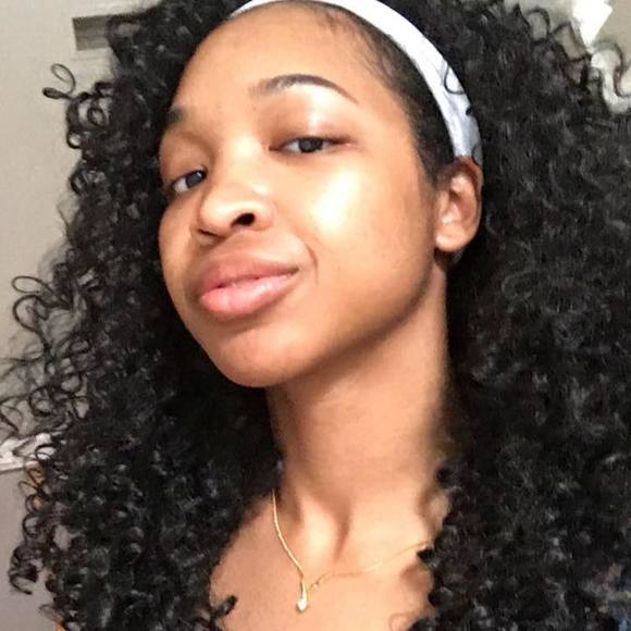 Meet your Posher, Kinah - Picture 1 of 1